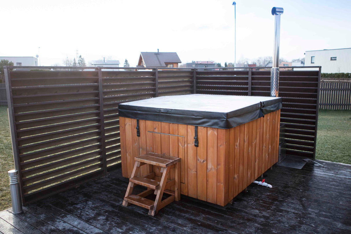 Original Quadro Hottub | HotTub mit Holzofen | für 6 Personen | 2.00 × 1.70 Meter