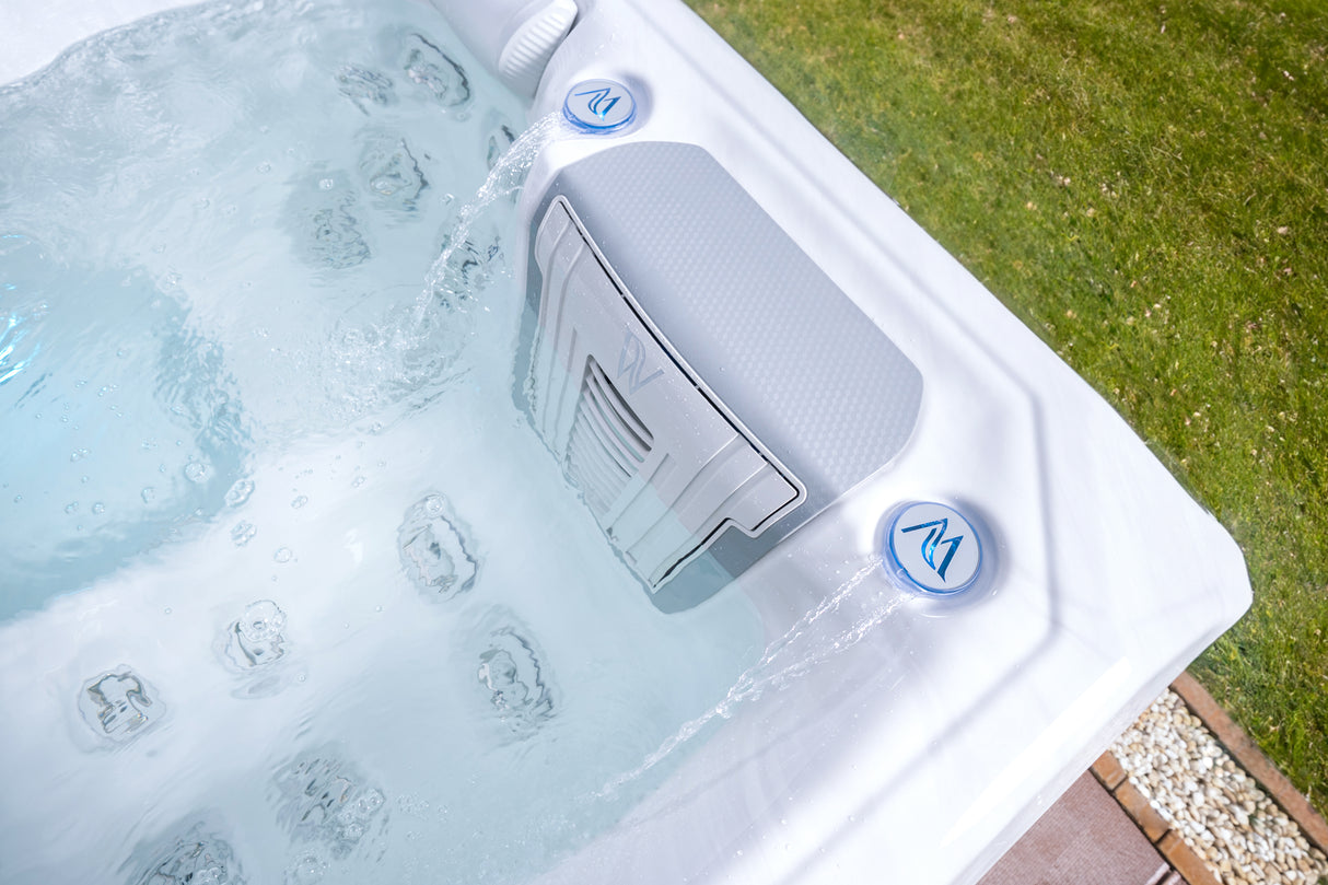 Wellis Teide Life | 215 x 160 cm | Premium Whirlpool Komplettset | 1 Liege- und 2 Sitzplätze