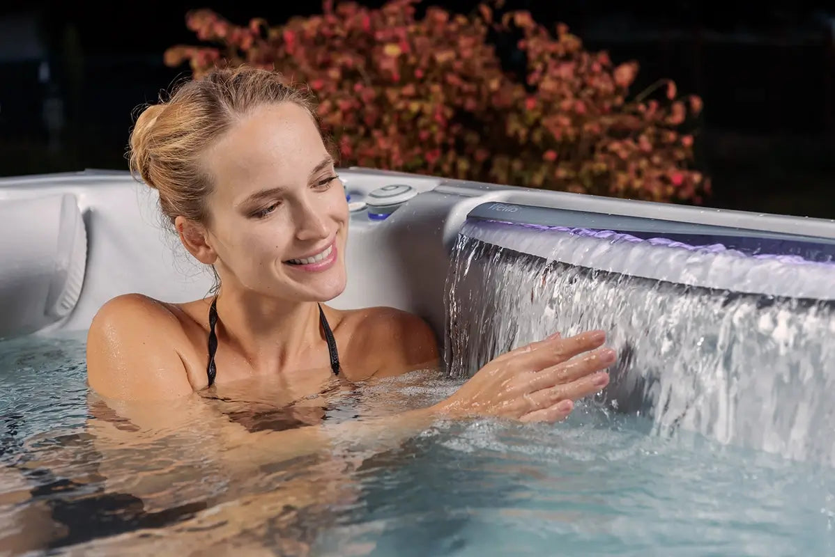 Wellis Everest Life Deluxe | 236 x 236 cm | Premium Whirlpool Komplettset | 2 Liege- und 3 Sitzplätze
