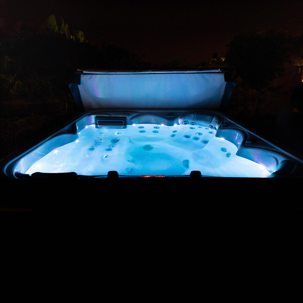 Wellis Venus | 215 x 215 cm | Whirlpool Komplettset | 1 Liege- und 5 Sitzplätze