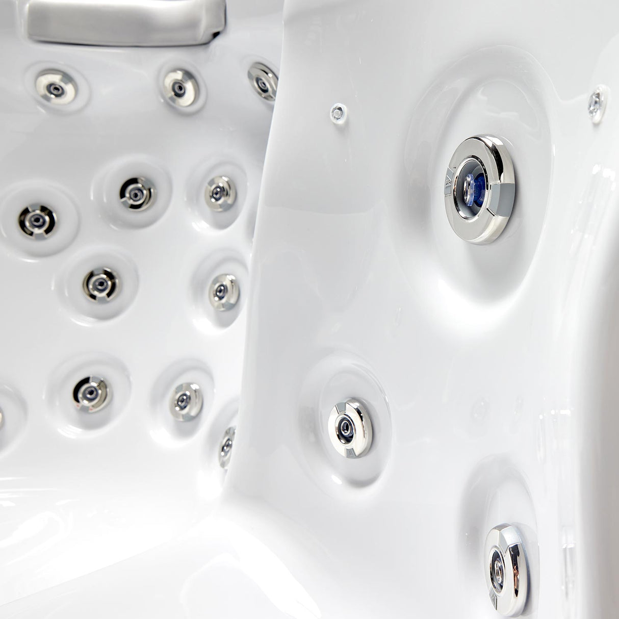 Wellis Jupiter | 200 x 200 cm | Whirlpool Komplettset | 1 Liege- und 5 Sitzplätze