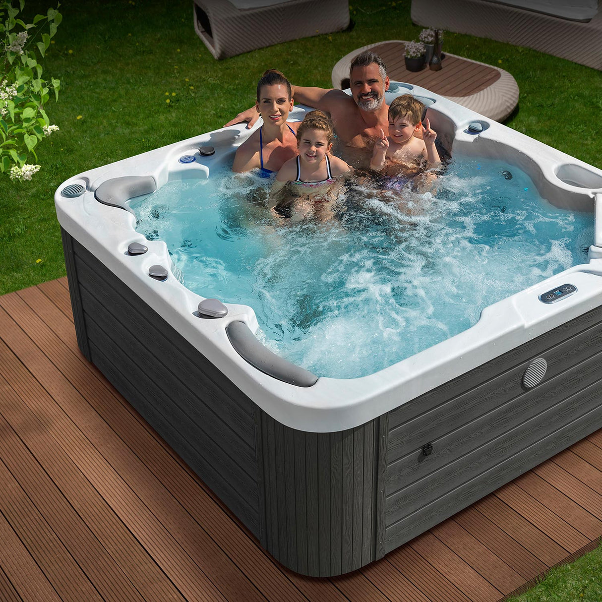 Wellis Jupiter | 200 x 200 cm | Whirlpool Komplettset | 1 Liege- und 5 Sitzplätze