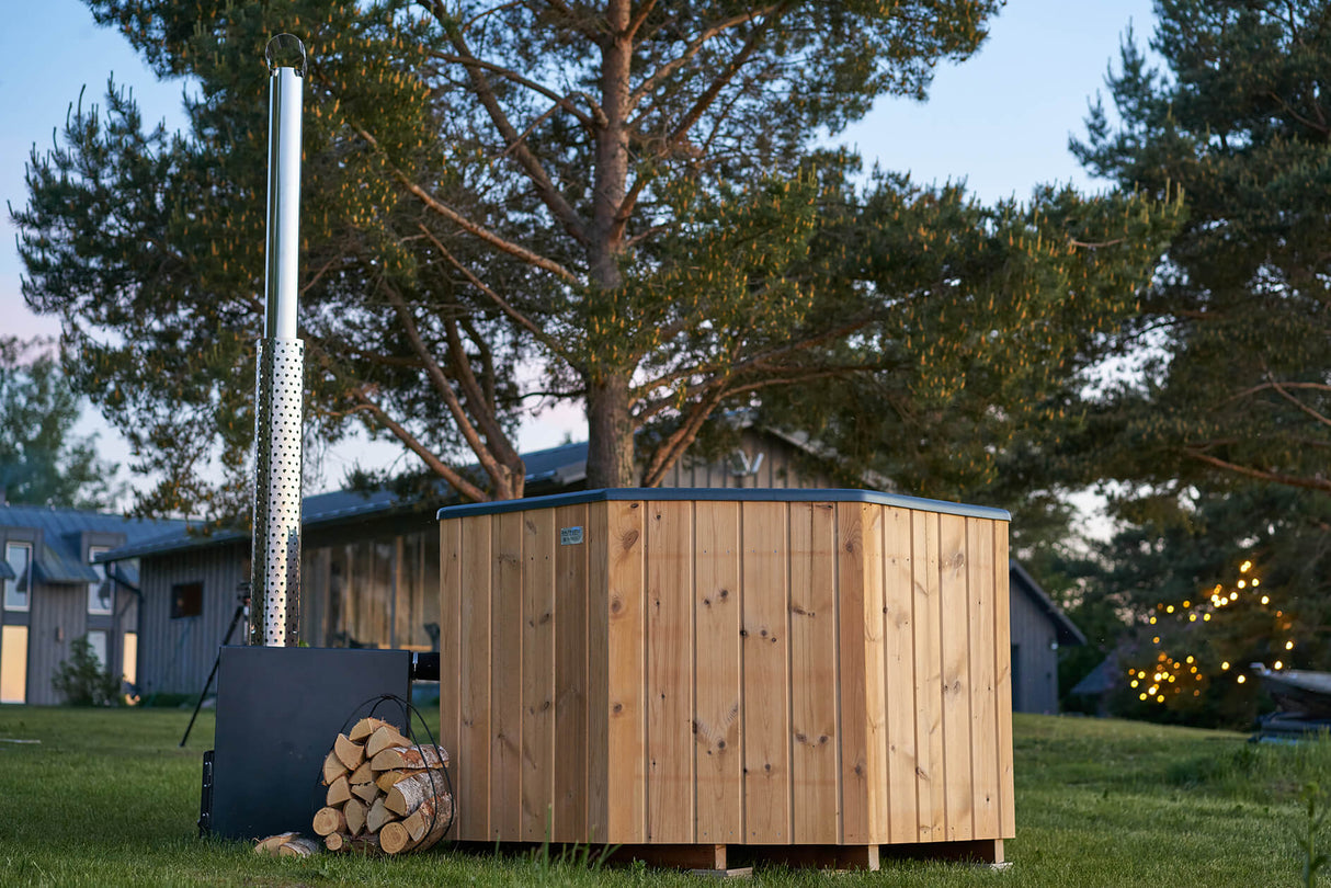 HotTub Badefass mit GFK-Einsatz für 7 Personen | 2×2