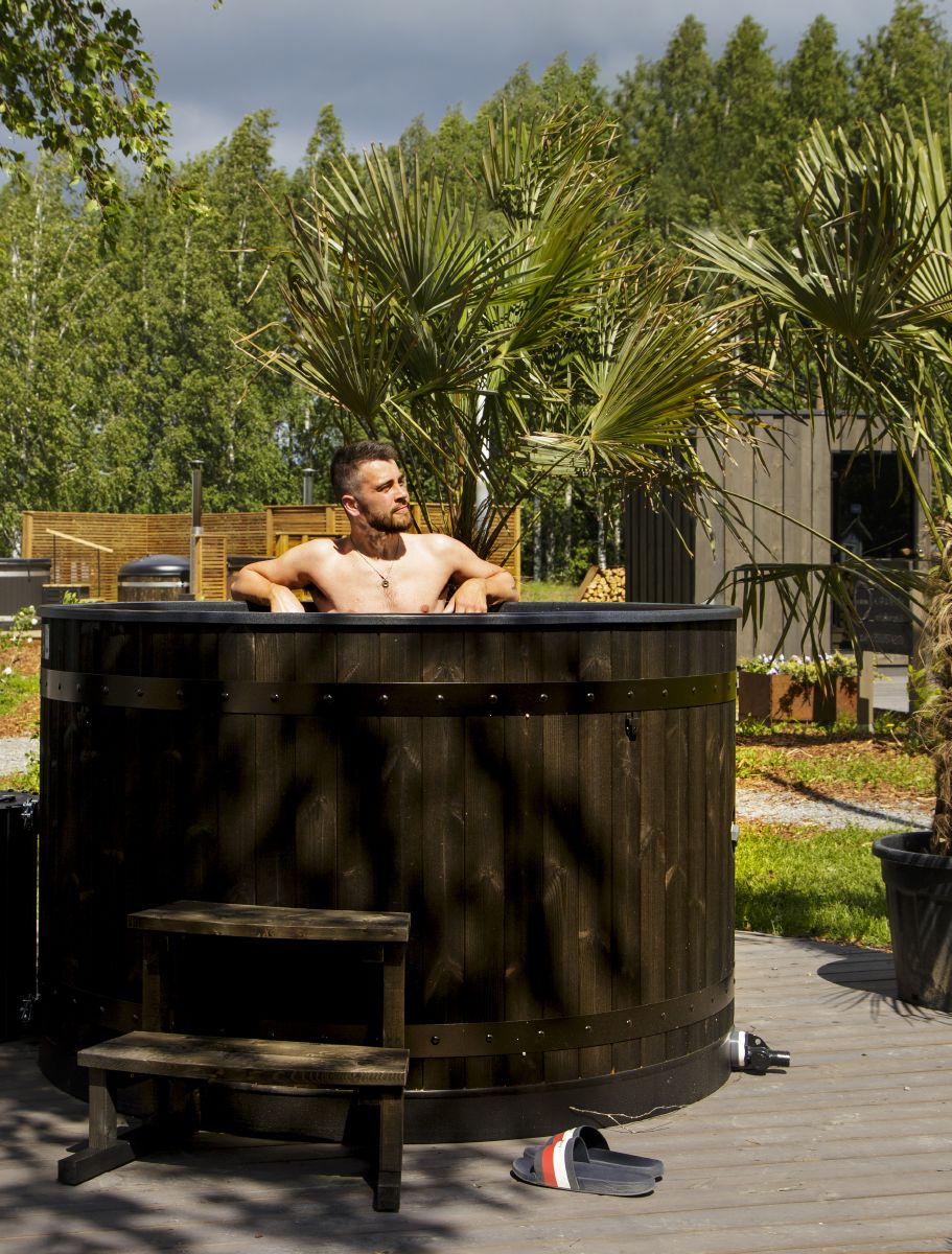 Harvia HotTub Black mit Holzofen | Legend Series | Made in Finnland | SHL3501