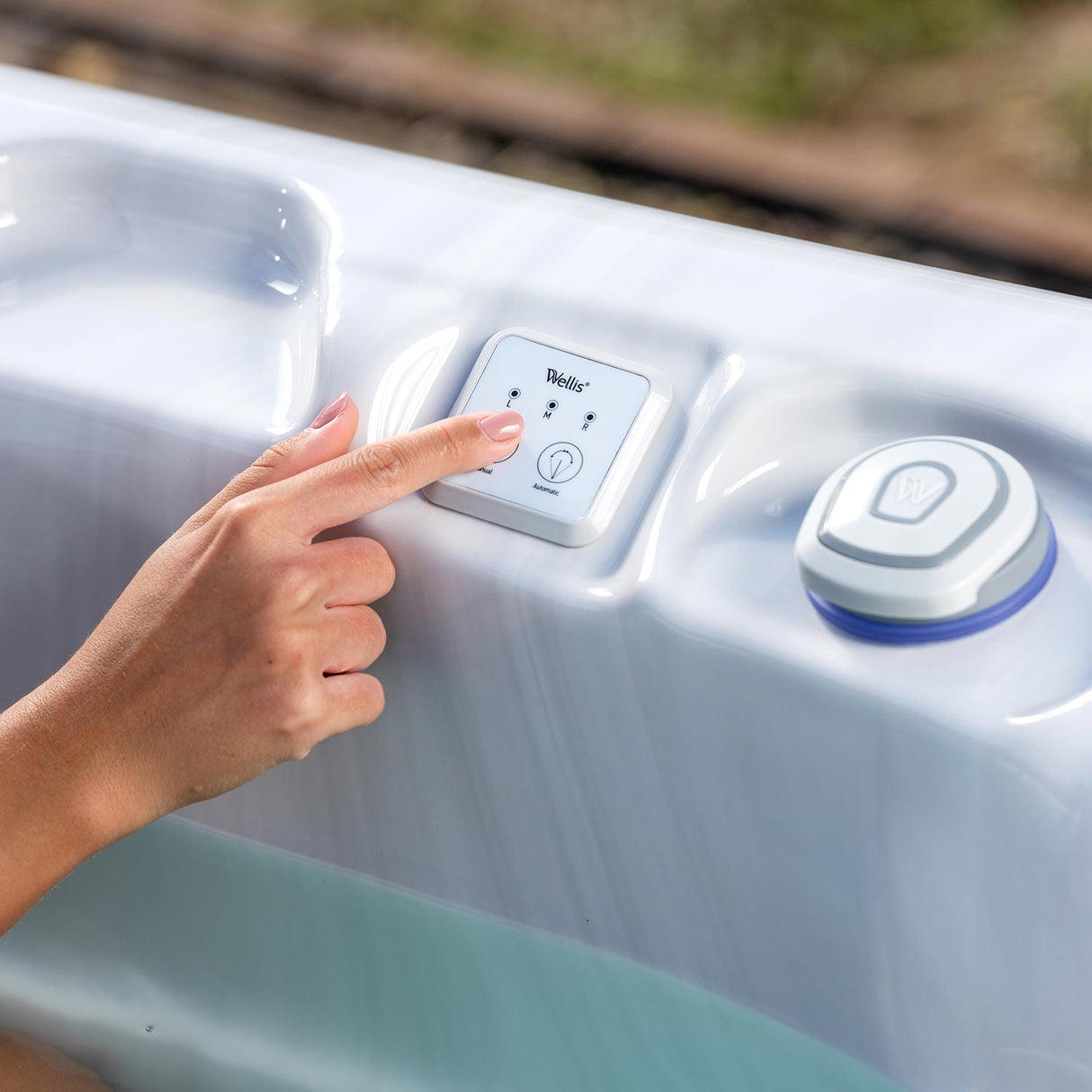 Wellis Everest Life Deluxe | 236 x 236 cm | Premium Whirlpool Komplettset | 2 Liege- und 3 Sitzplätze